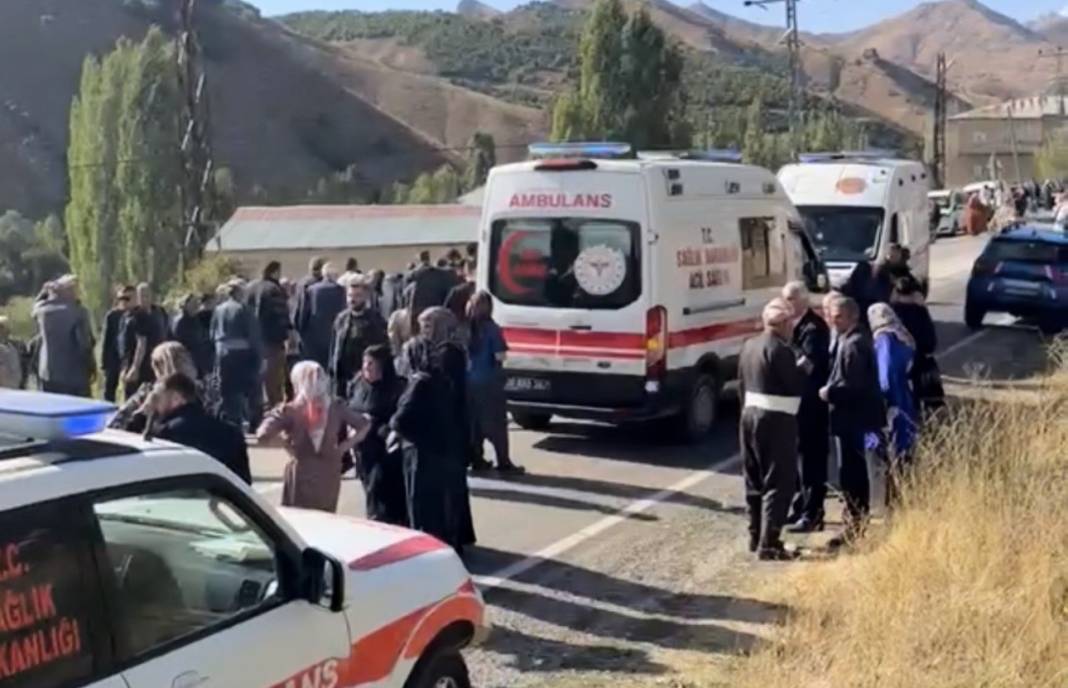 Kafa kafaya çarpıştılar! Ölü ve yaralı var 1
